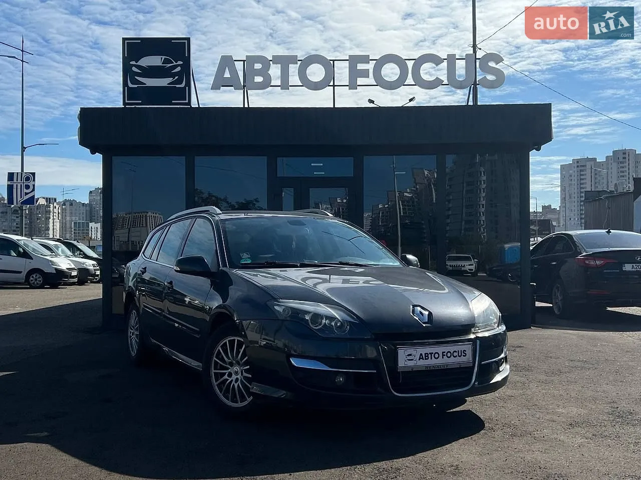 Renault Laguna, 2011