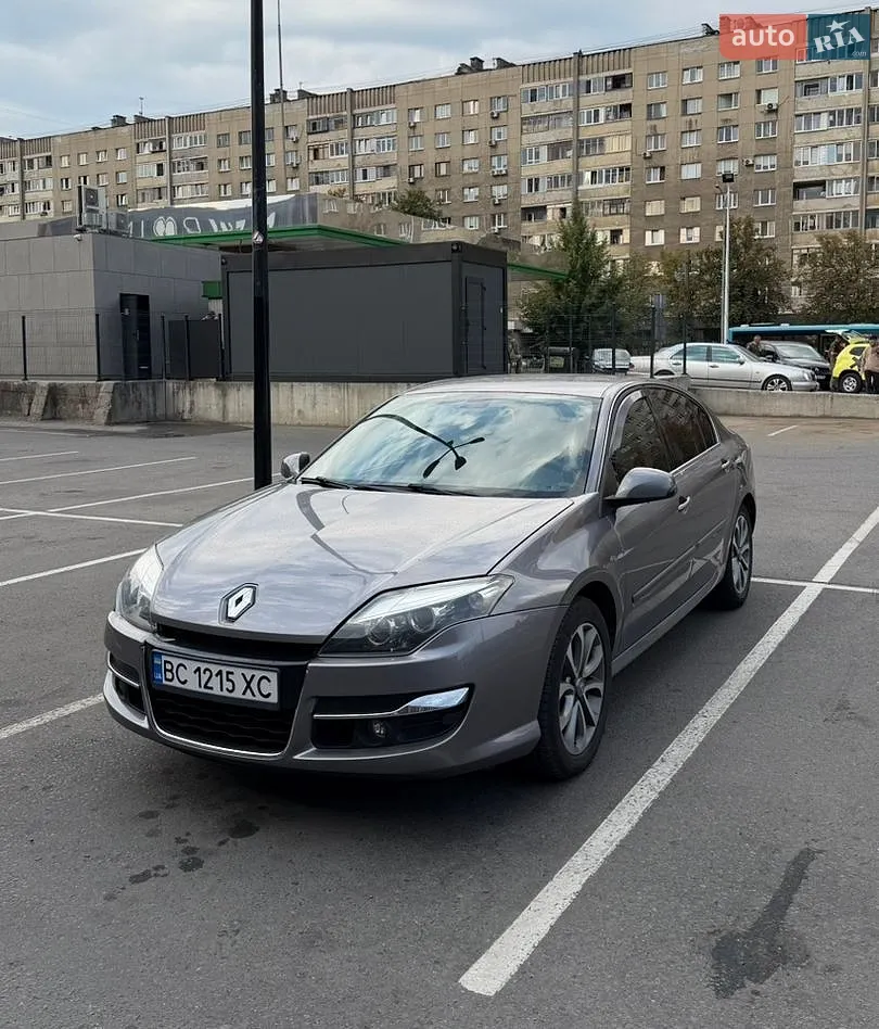Renault Laguna, 2011