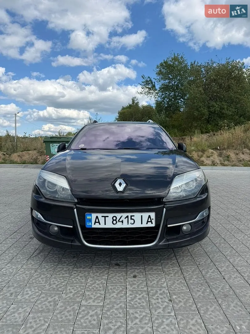 Renault Laguna, 2011