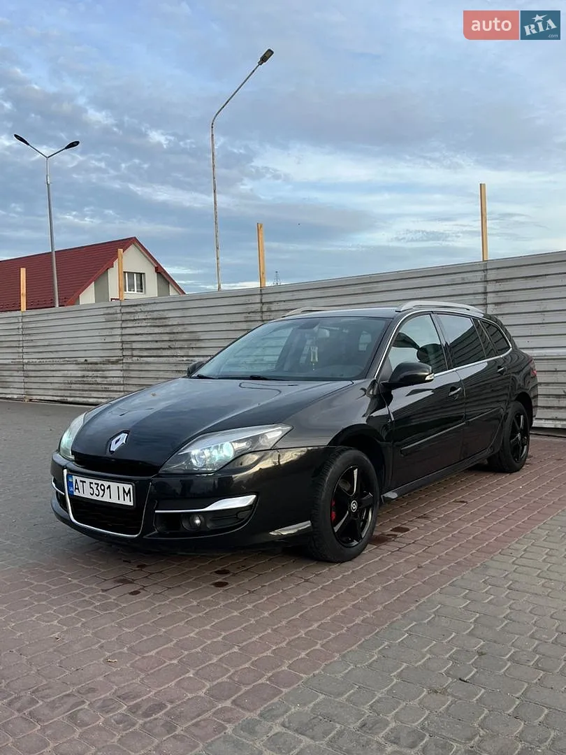 Renault Laguna, 2011