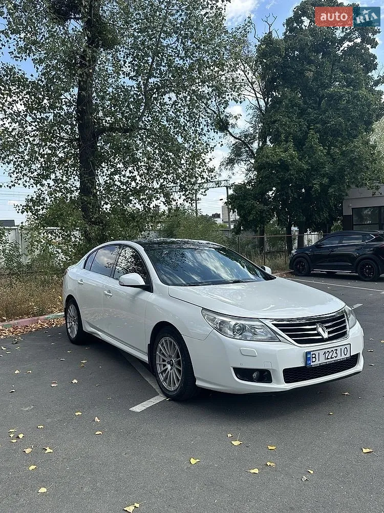 Renault Latitude, 2011