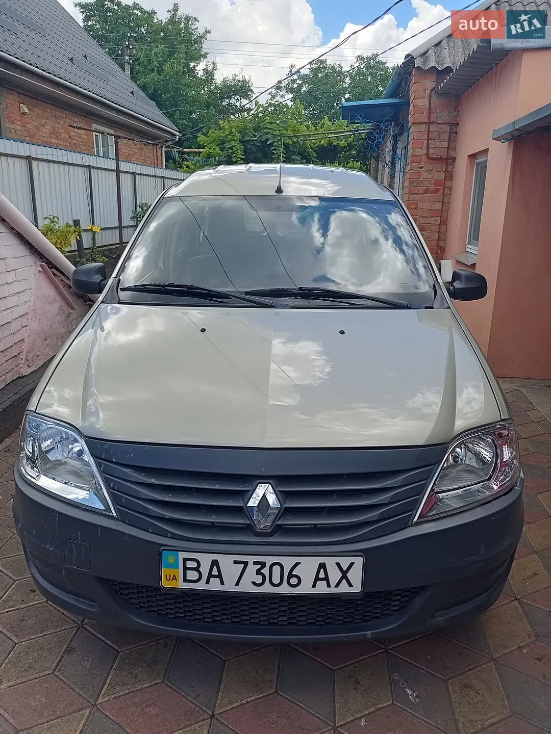 Renault Logan MCV, 2011