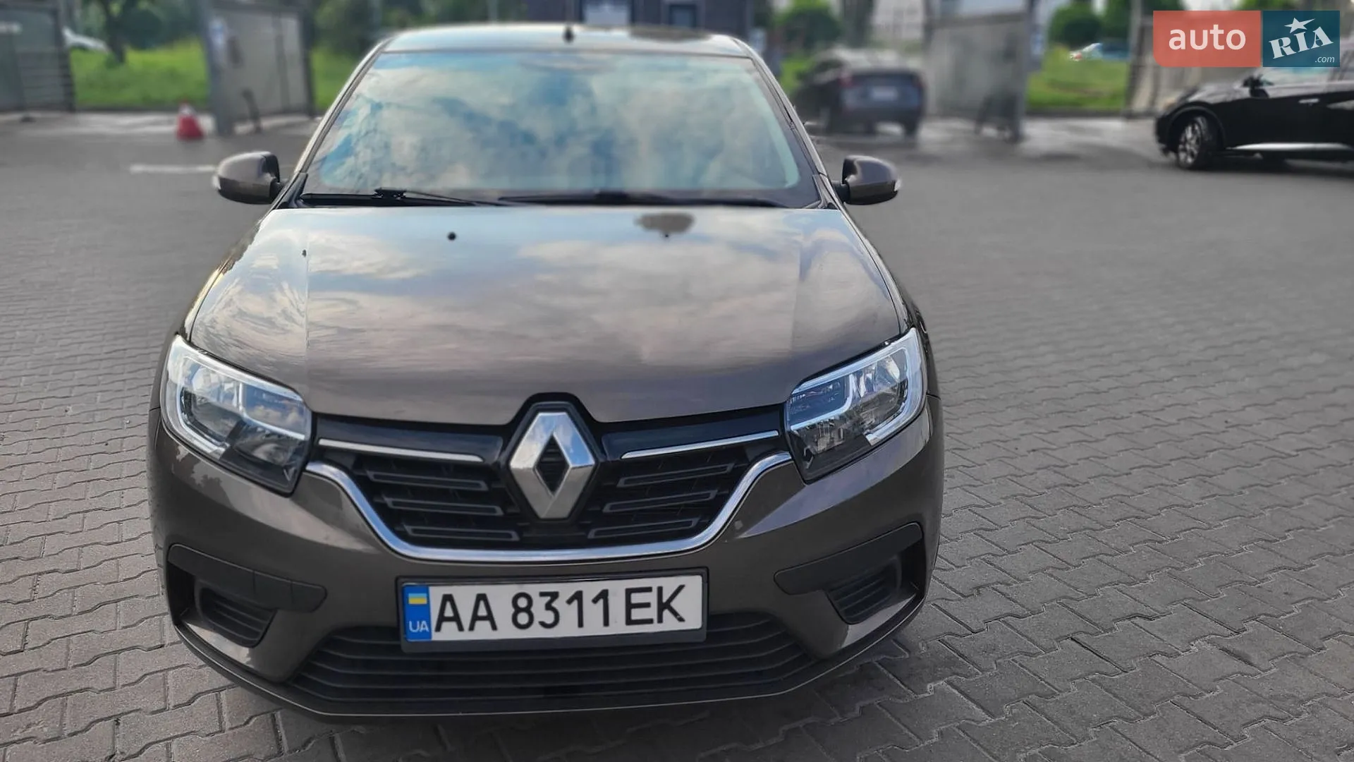 Renault Logan 2019 — 1