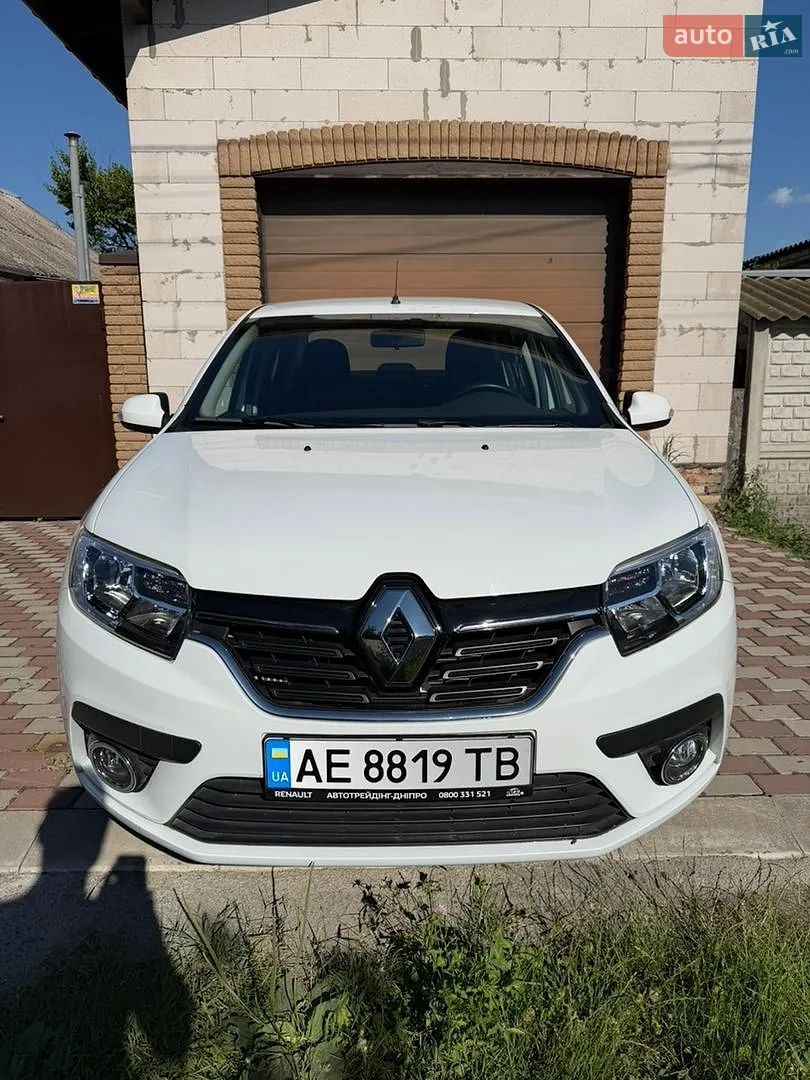 Renault Logan, 2022