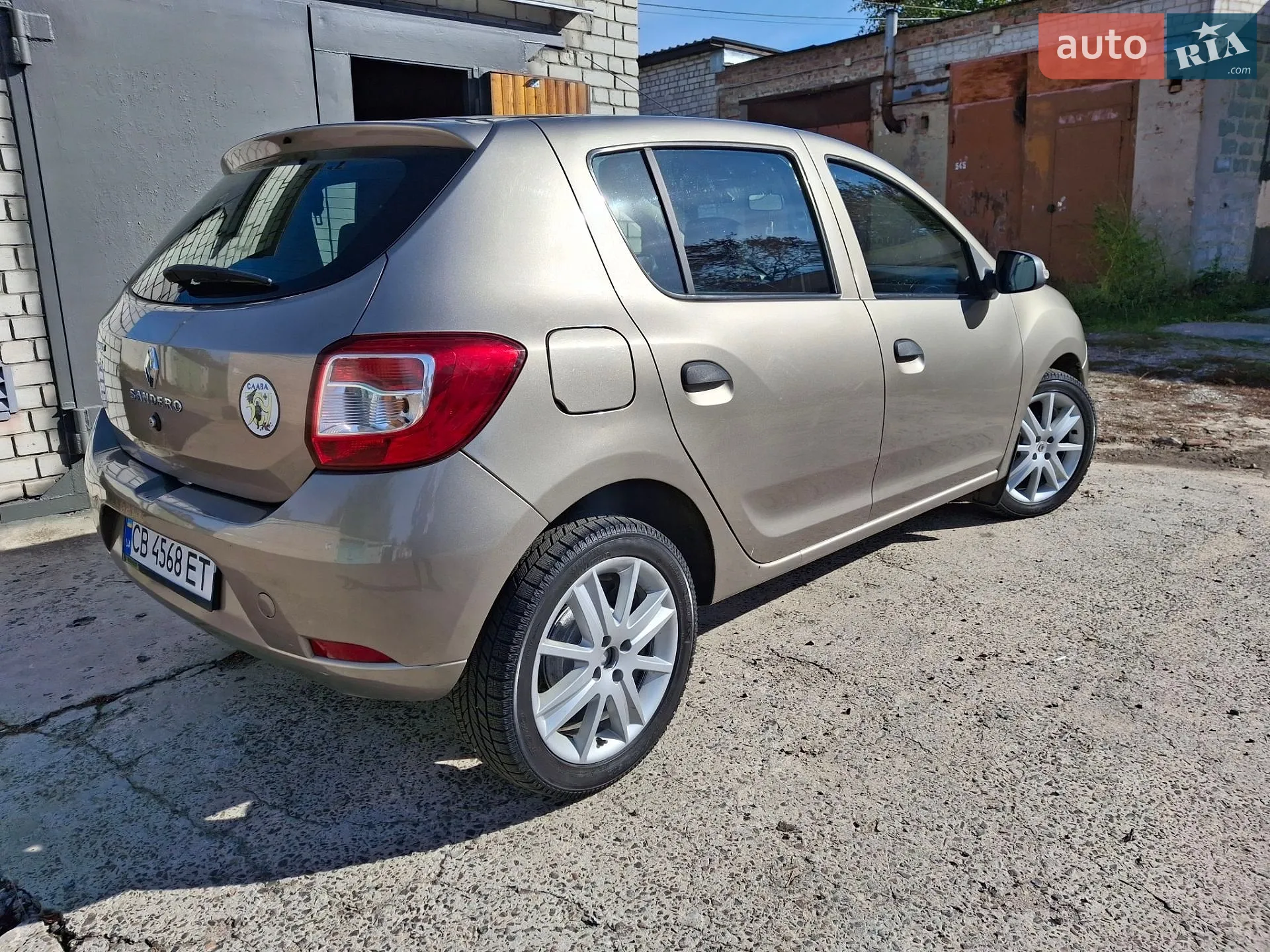 Renault Sandero, 2013