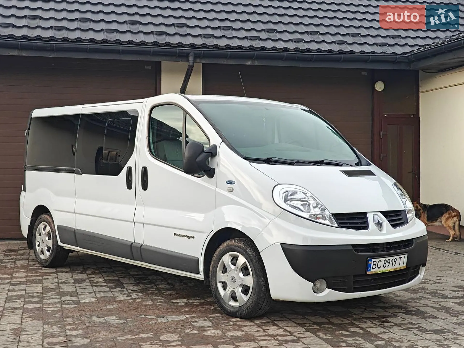 Renault Trafic 2011 — 1