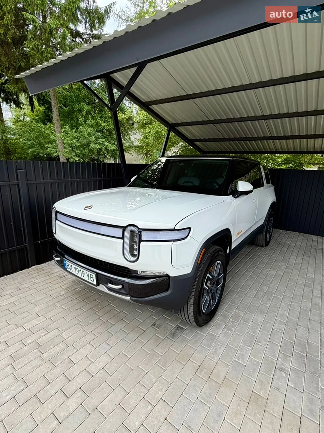Rivian R1S, 2023