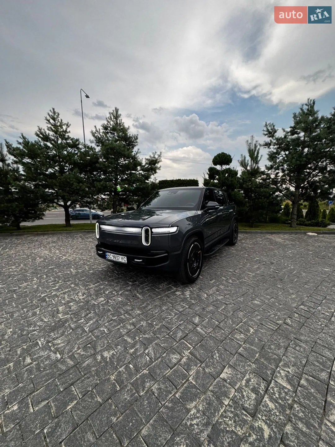 Rivian R1S, 2024
