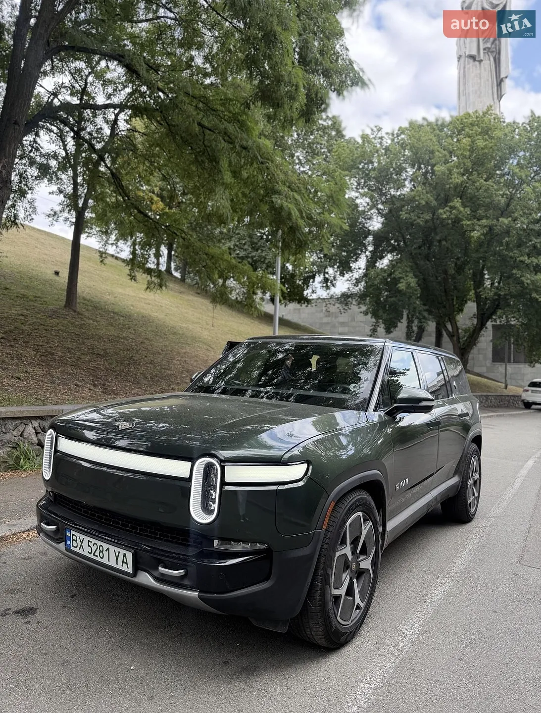 Rivian R1S, 2024