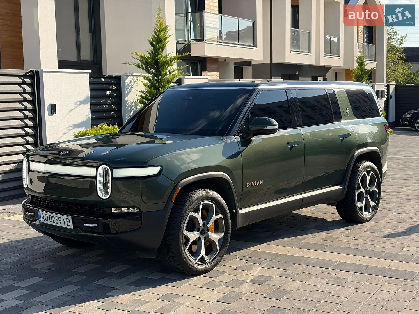 Rivian R1S, 2022