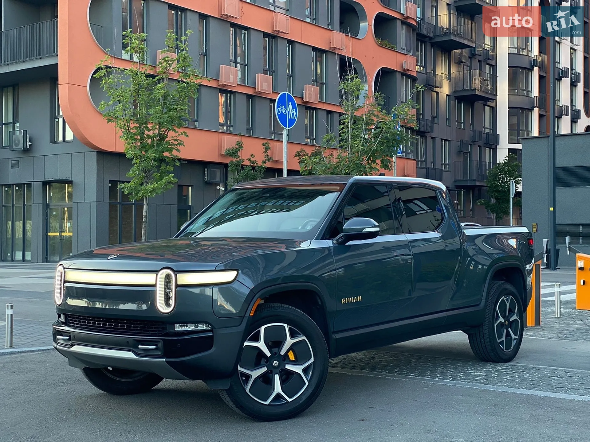 Rivian R1T, 2022