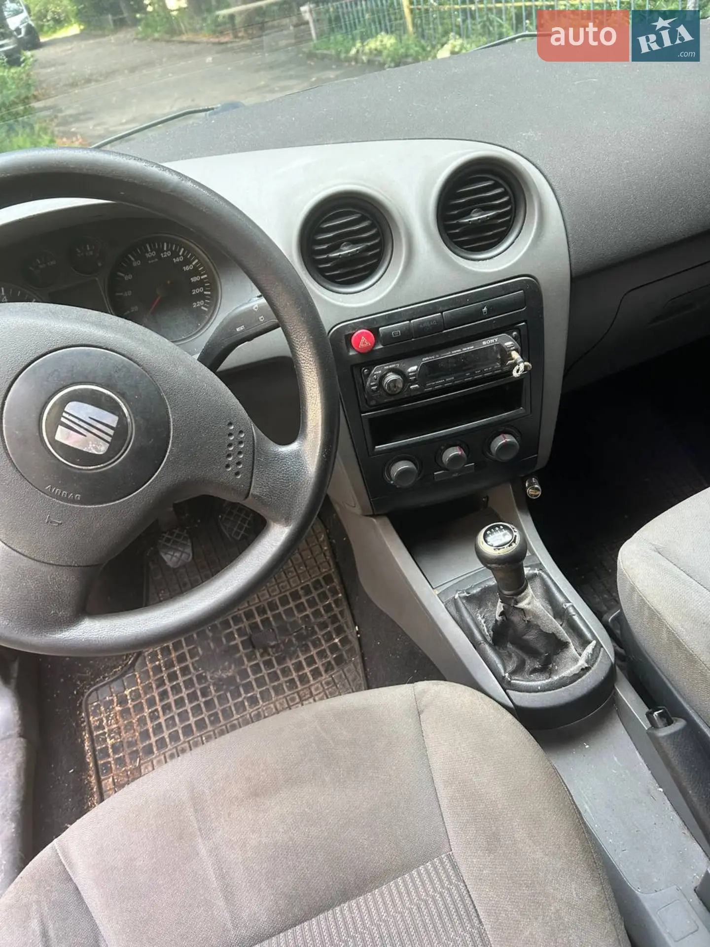 SEAT Ibiza, 2004
