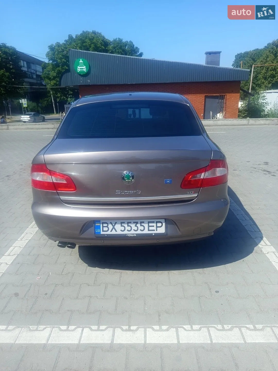 Skoda Superb, 2011