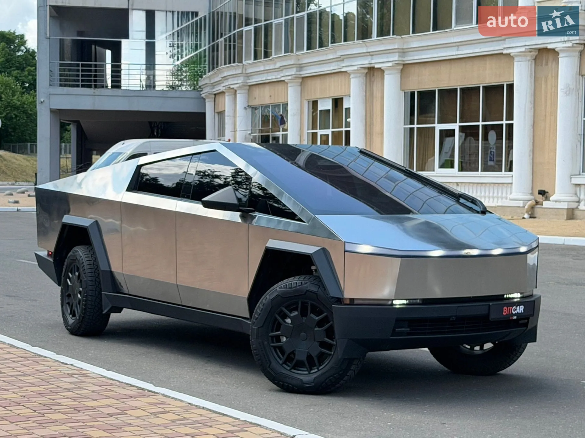 Tesla Cybertruck, 2024