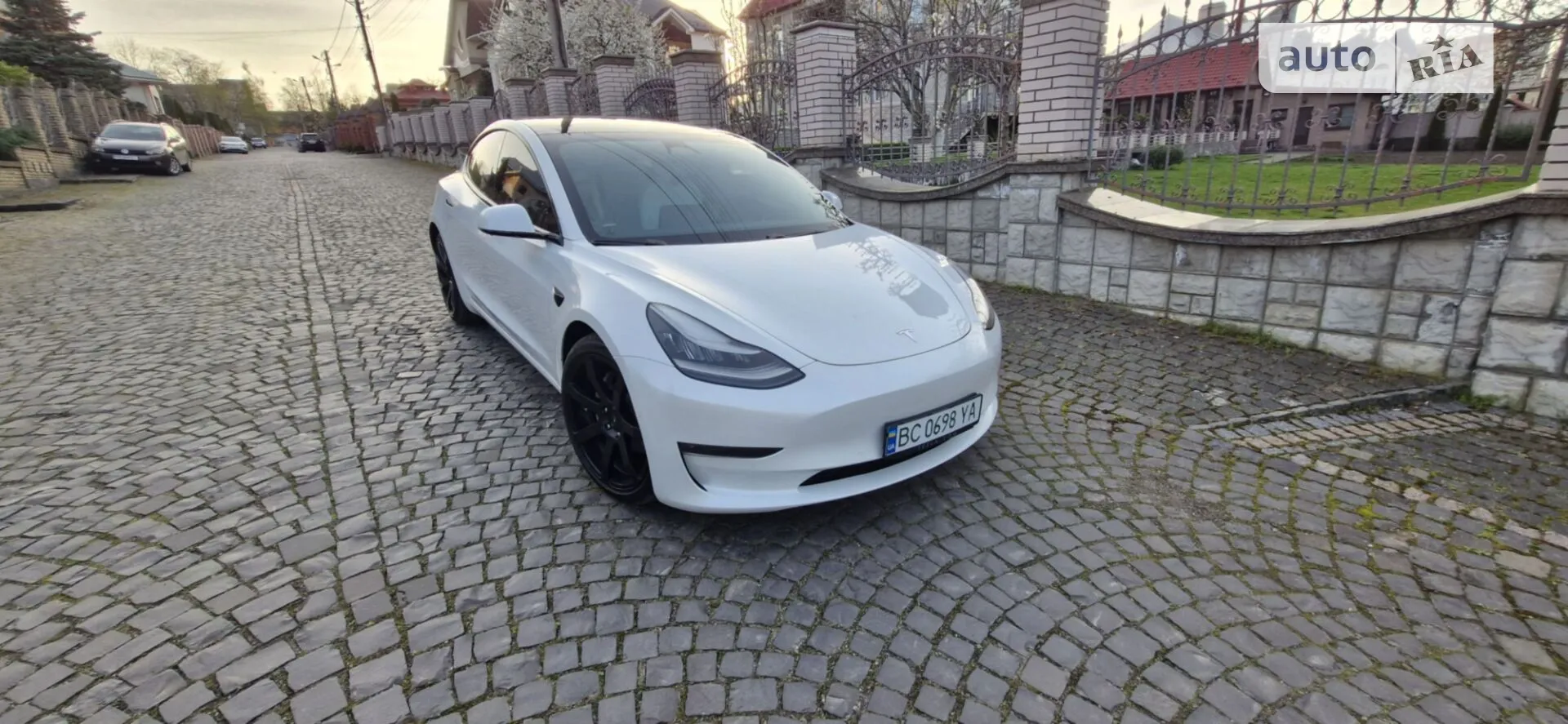 Tesla Model 3, 2019