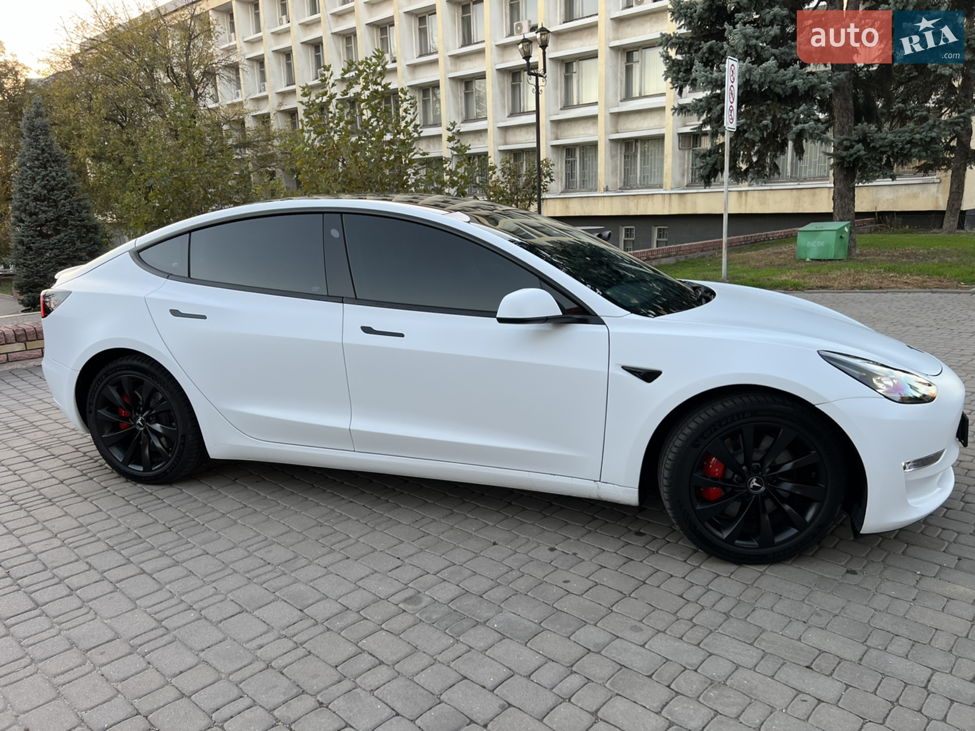 Tesla Model 3, 2023
