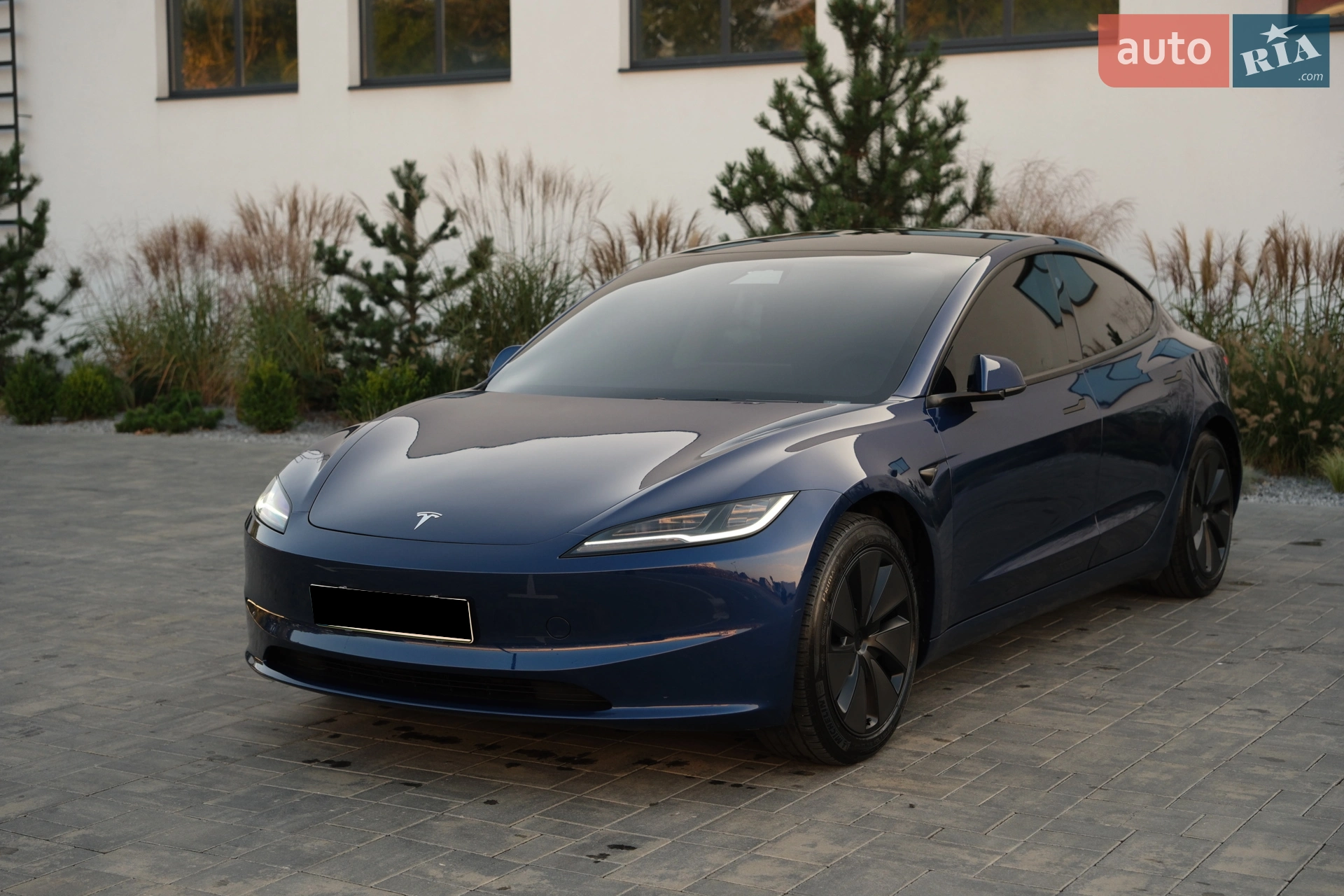 Tesla Model 3, 2024