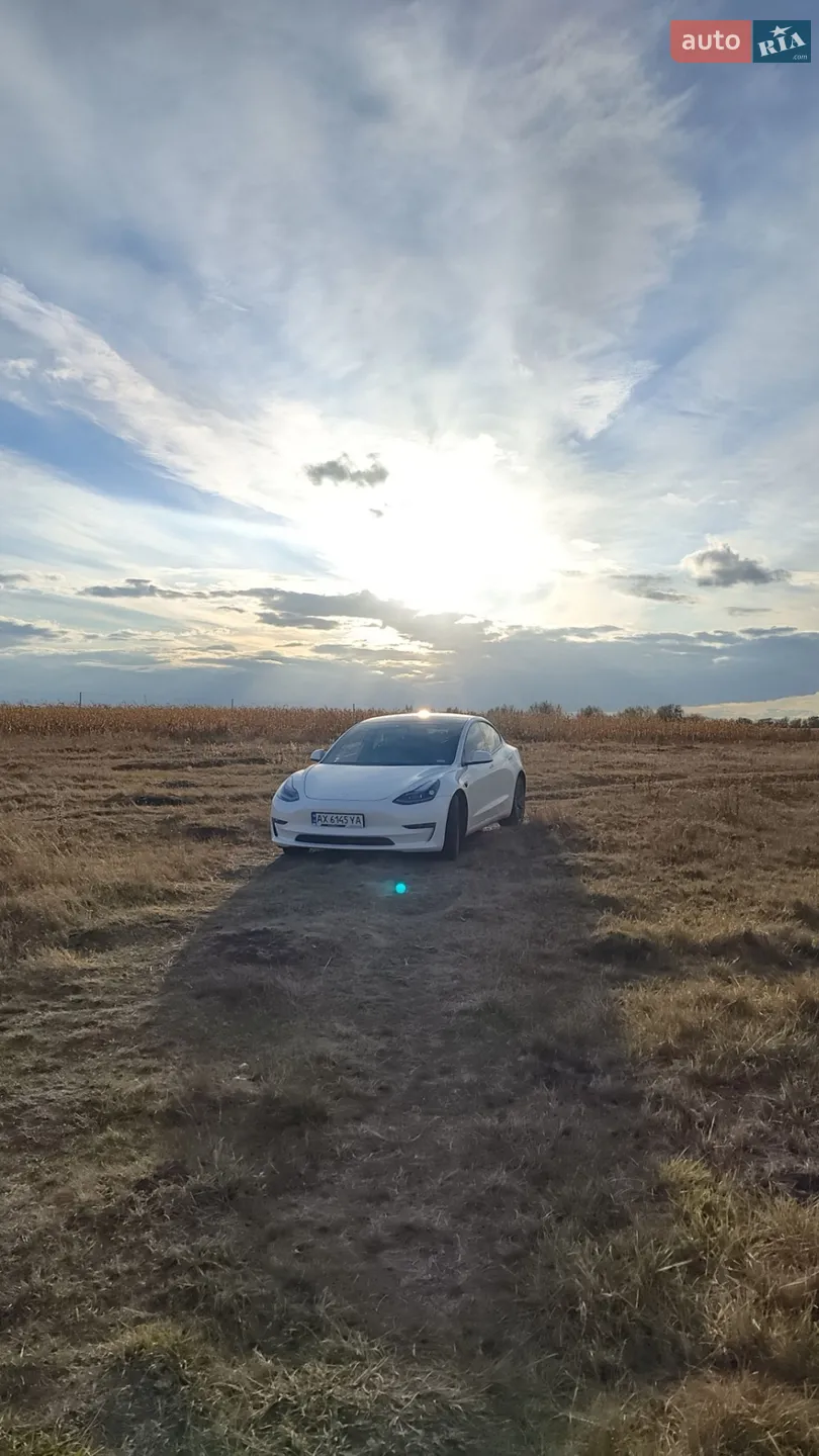 Tesla Model 3, 2021