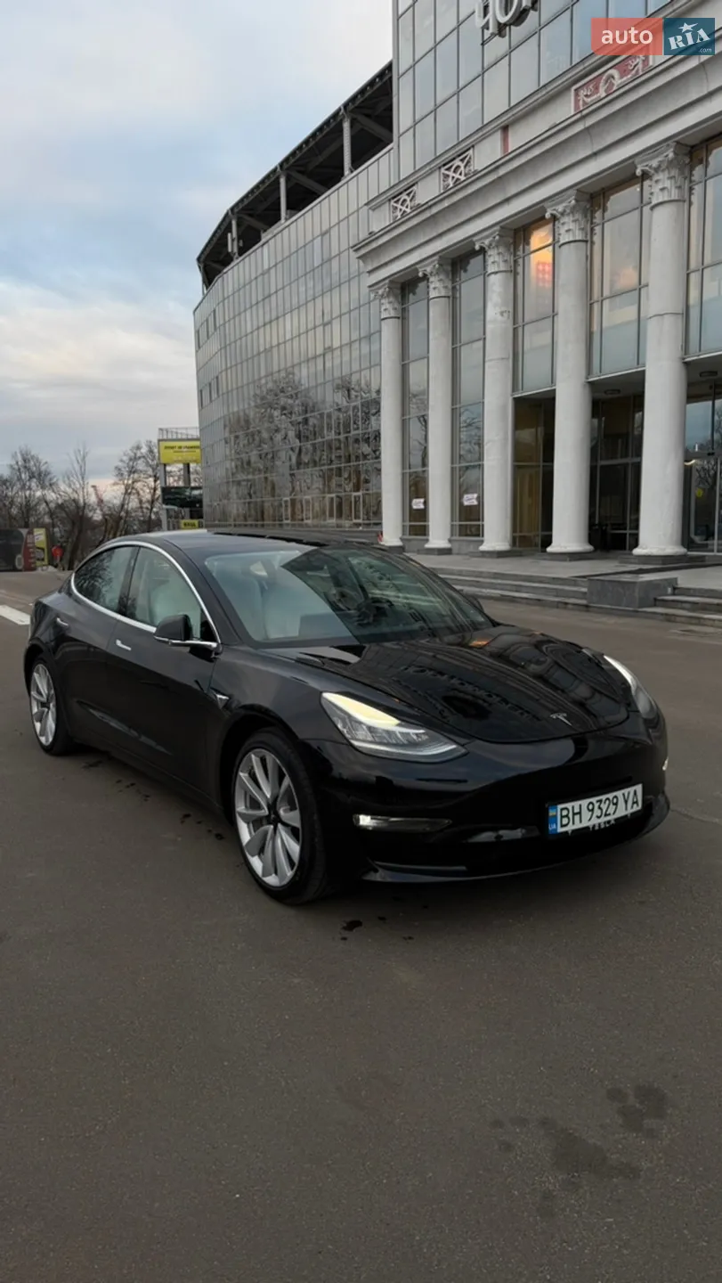Tesla Model 3, 2020