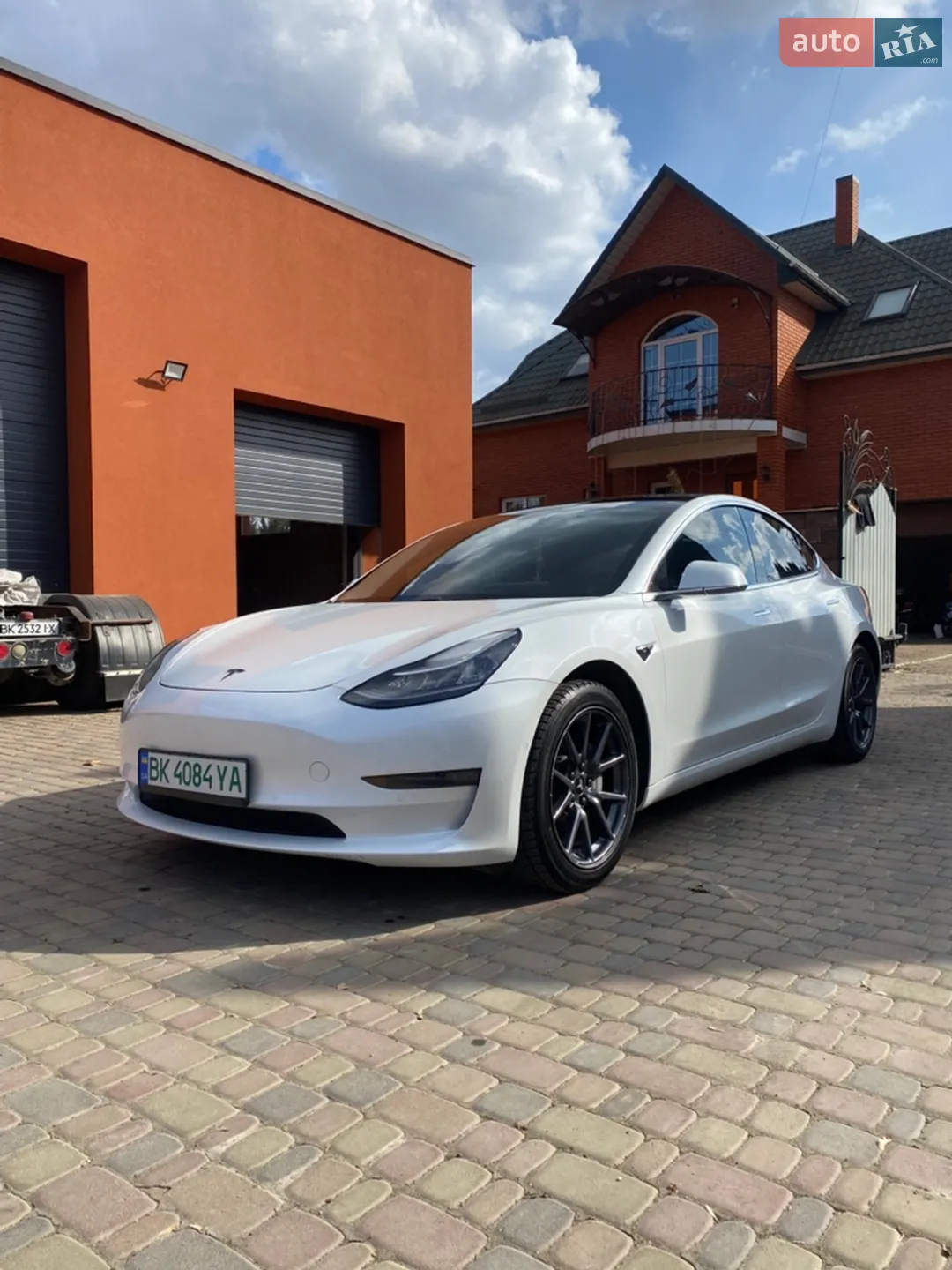 Tesla Model 3, 2019