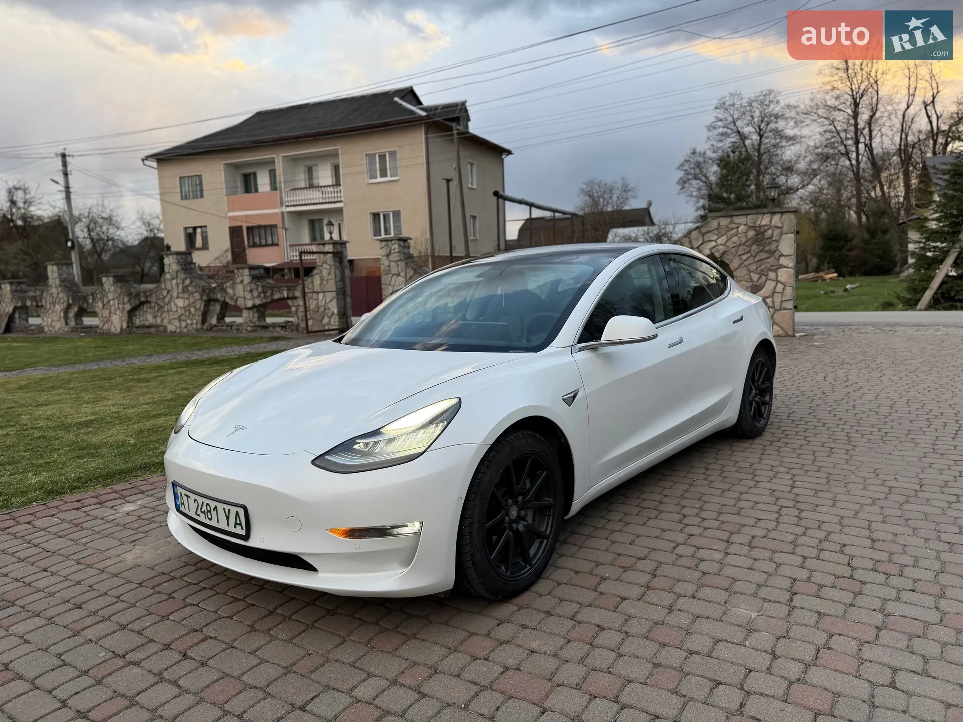 Tesla Model 3, 2019