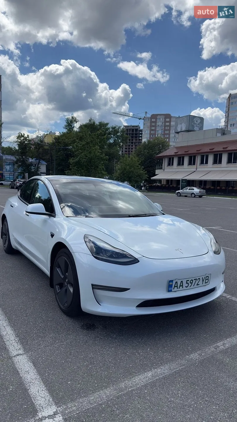Tesla Model 3, 2023