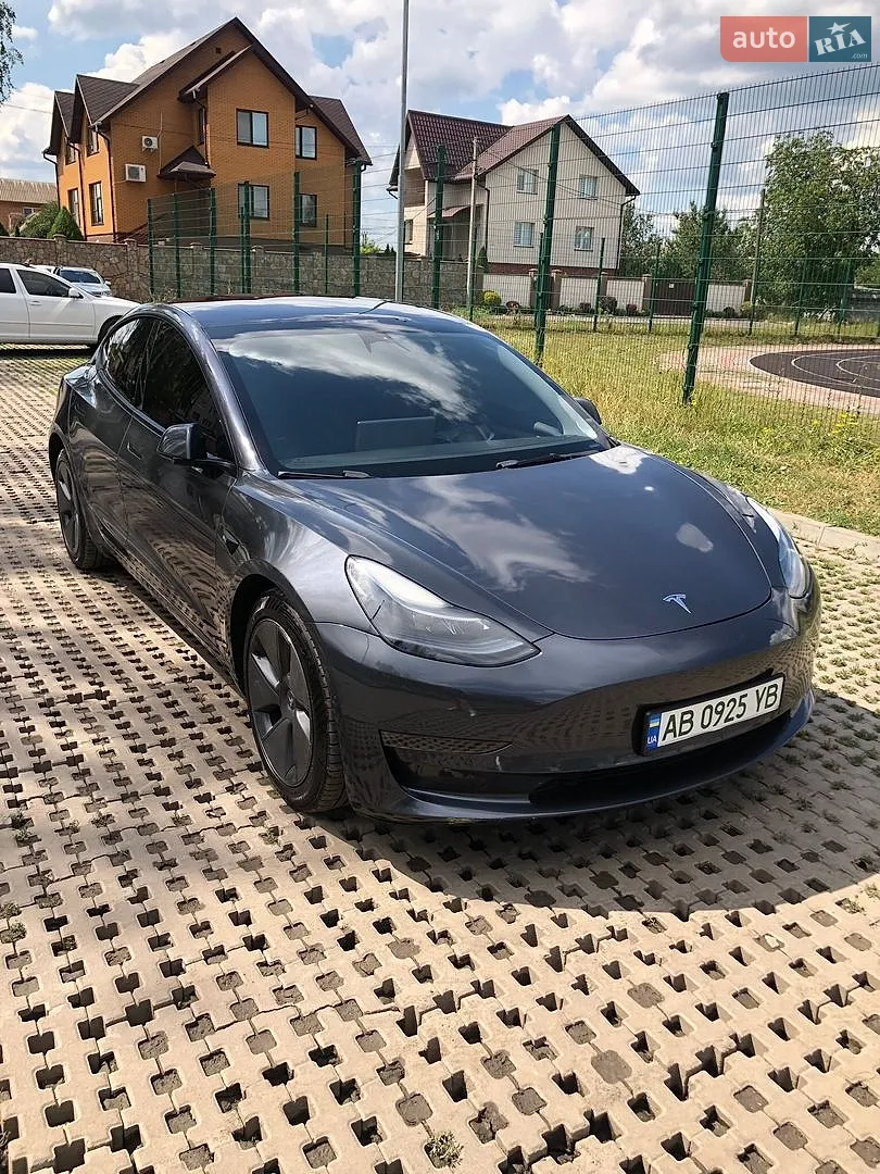 Tesla Model 3, 2022