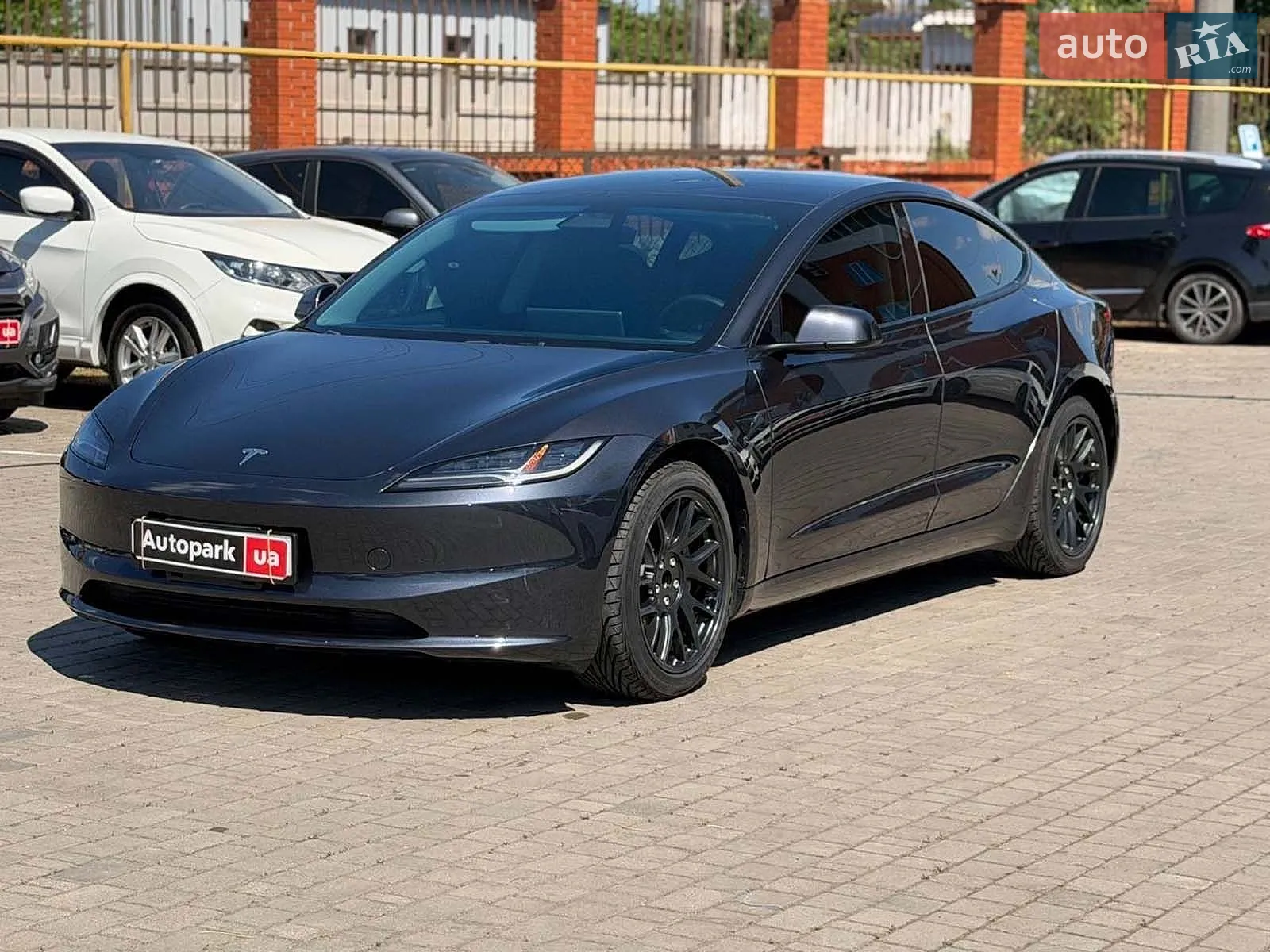 Tesla Model 3, 2024