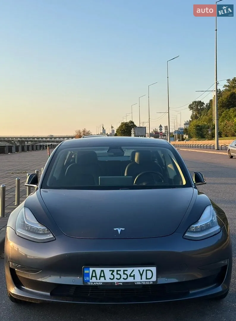 Tesla Model 3, 2020