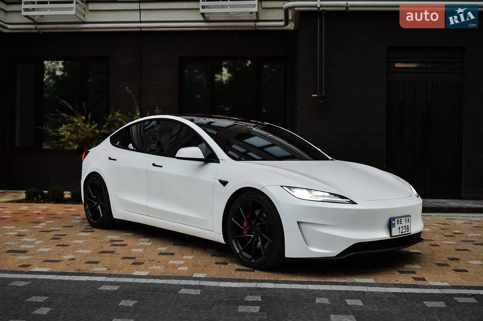 Tesla Model 3, 2024