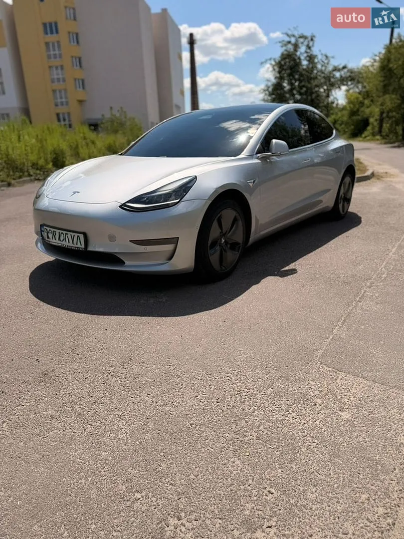 Tesla Model 3, 2017