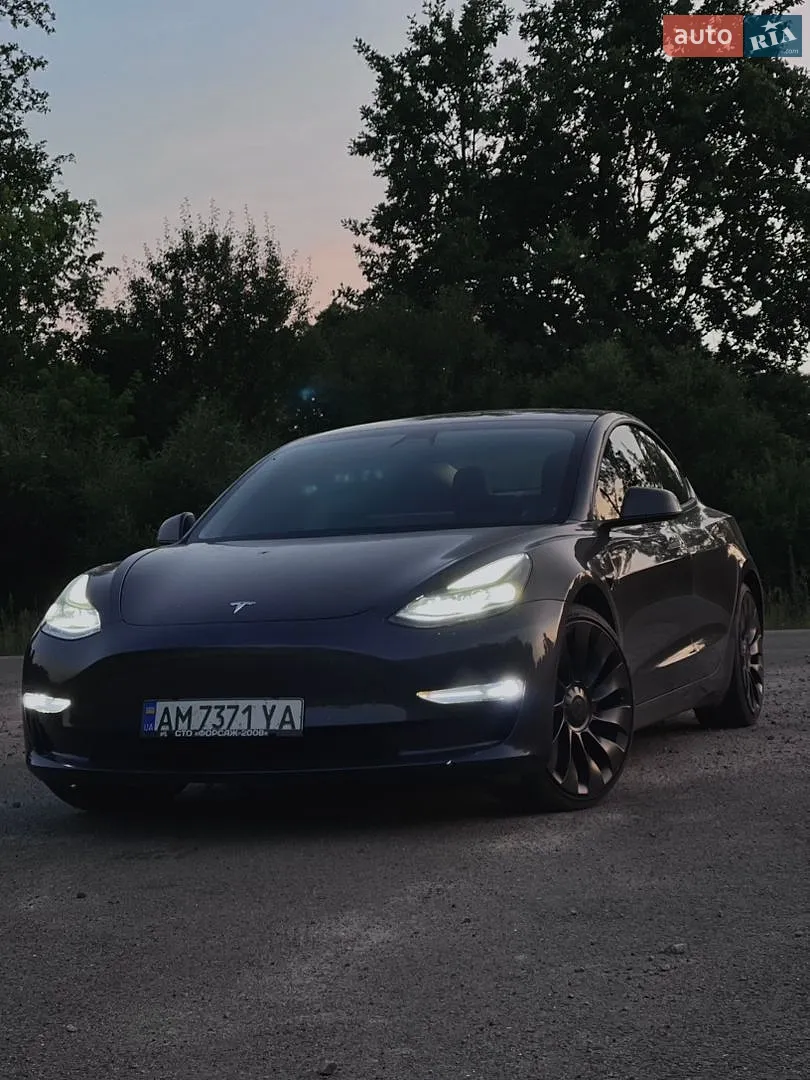 Tesla Model 3, 2021