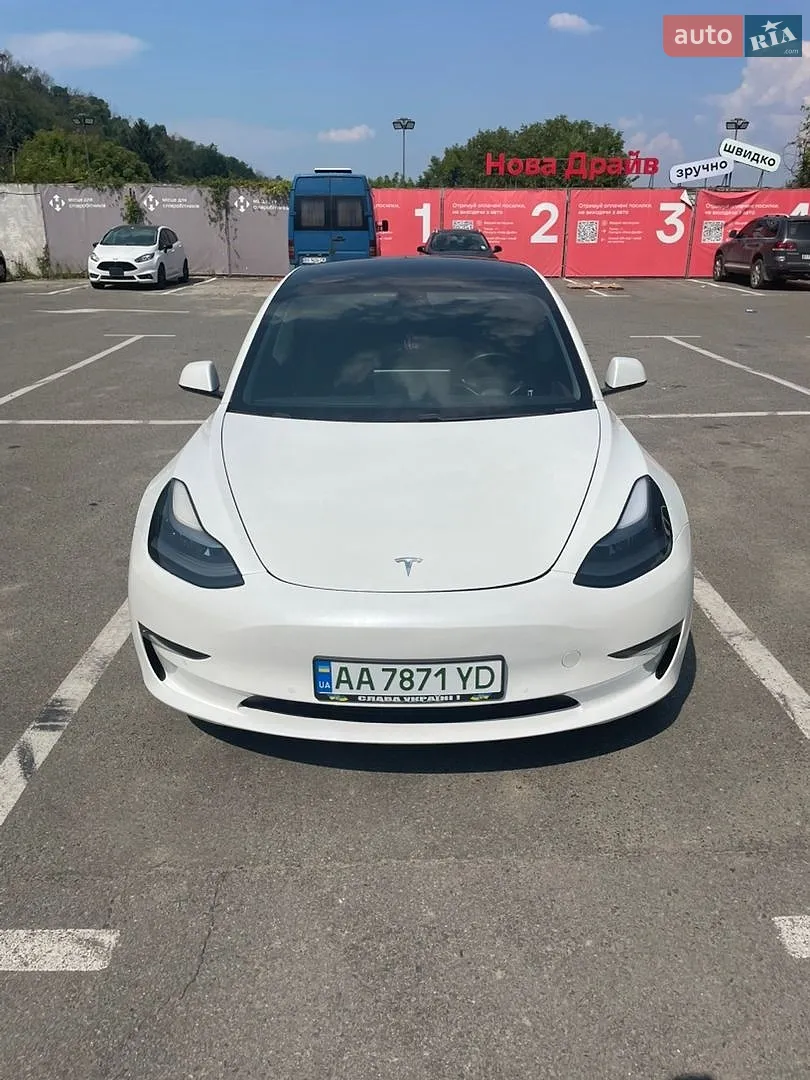 Tesla Model 3, 2021