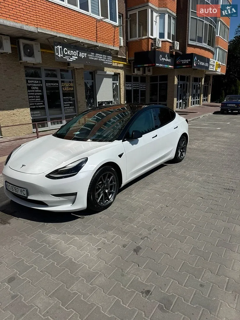 Tesla Model 3, 2022