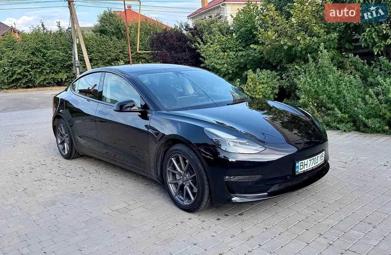 Tesla Model 3, 2022