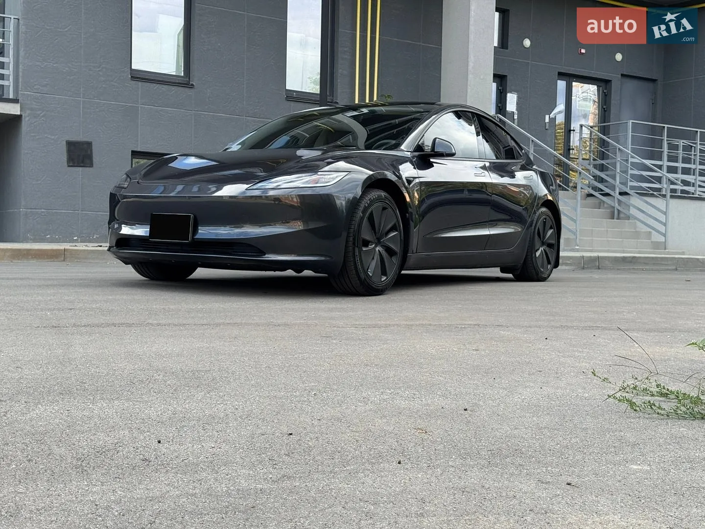 Tesla Model 3, 2024
