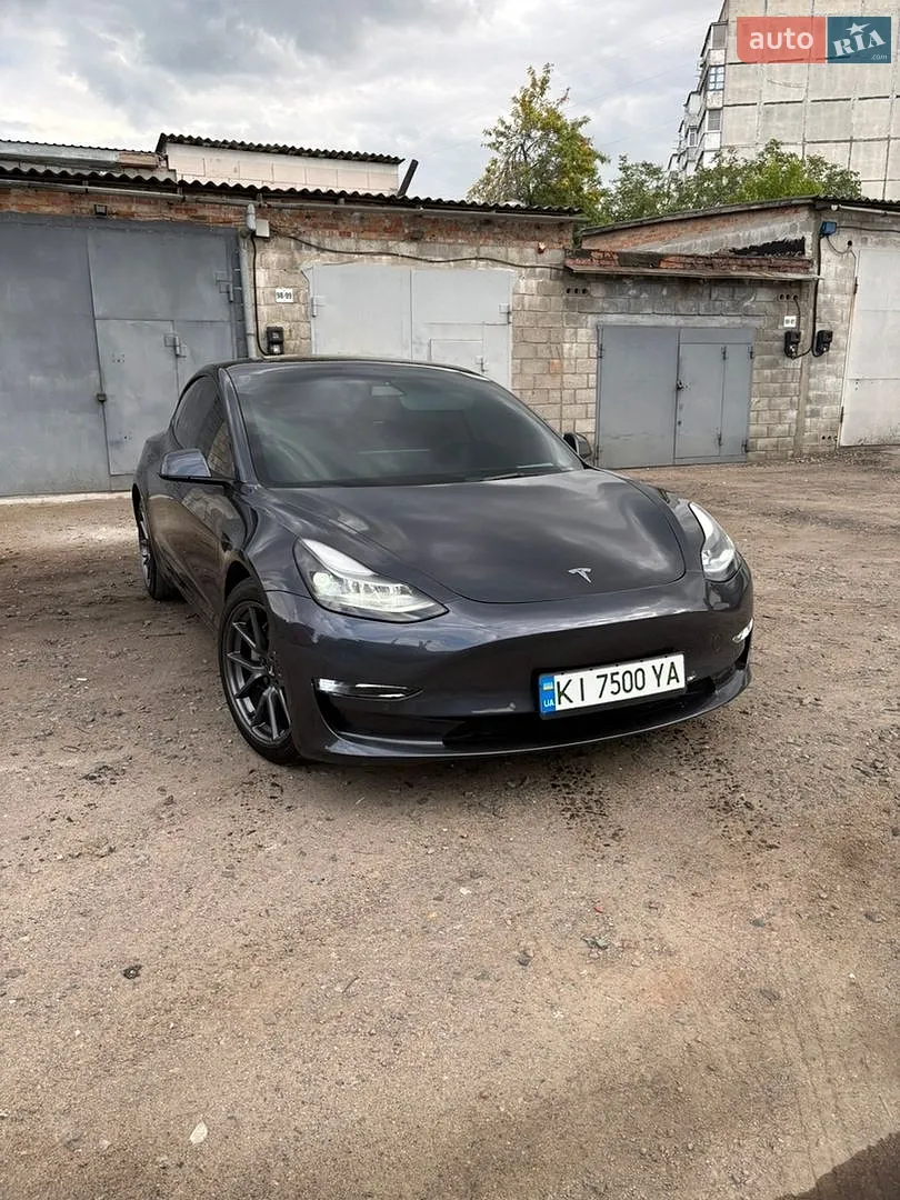 Tesla Model 3, 2021
