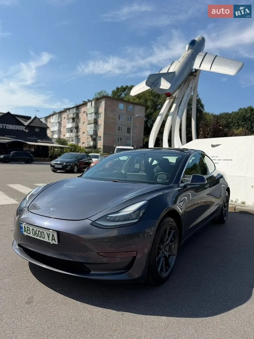 Tesla Model 3, 2020