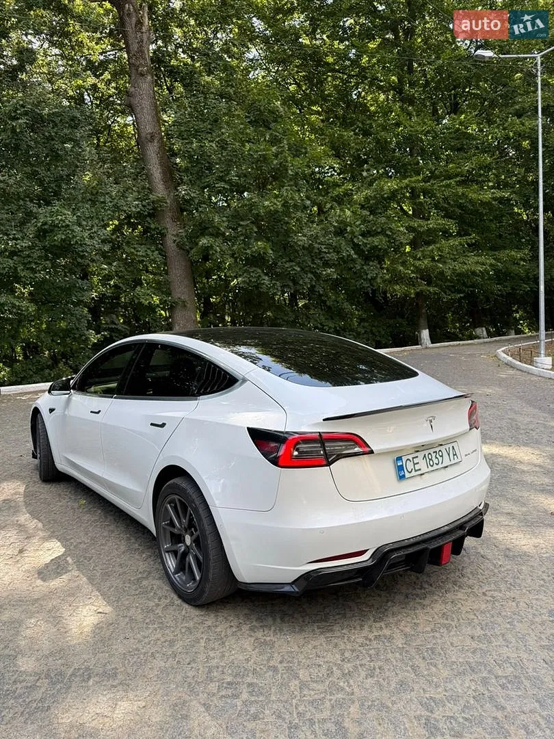 Tesla Model 3, 2020