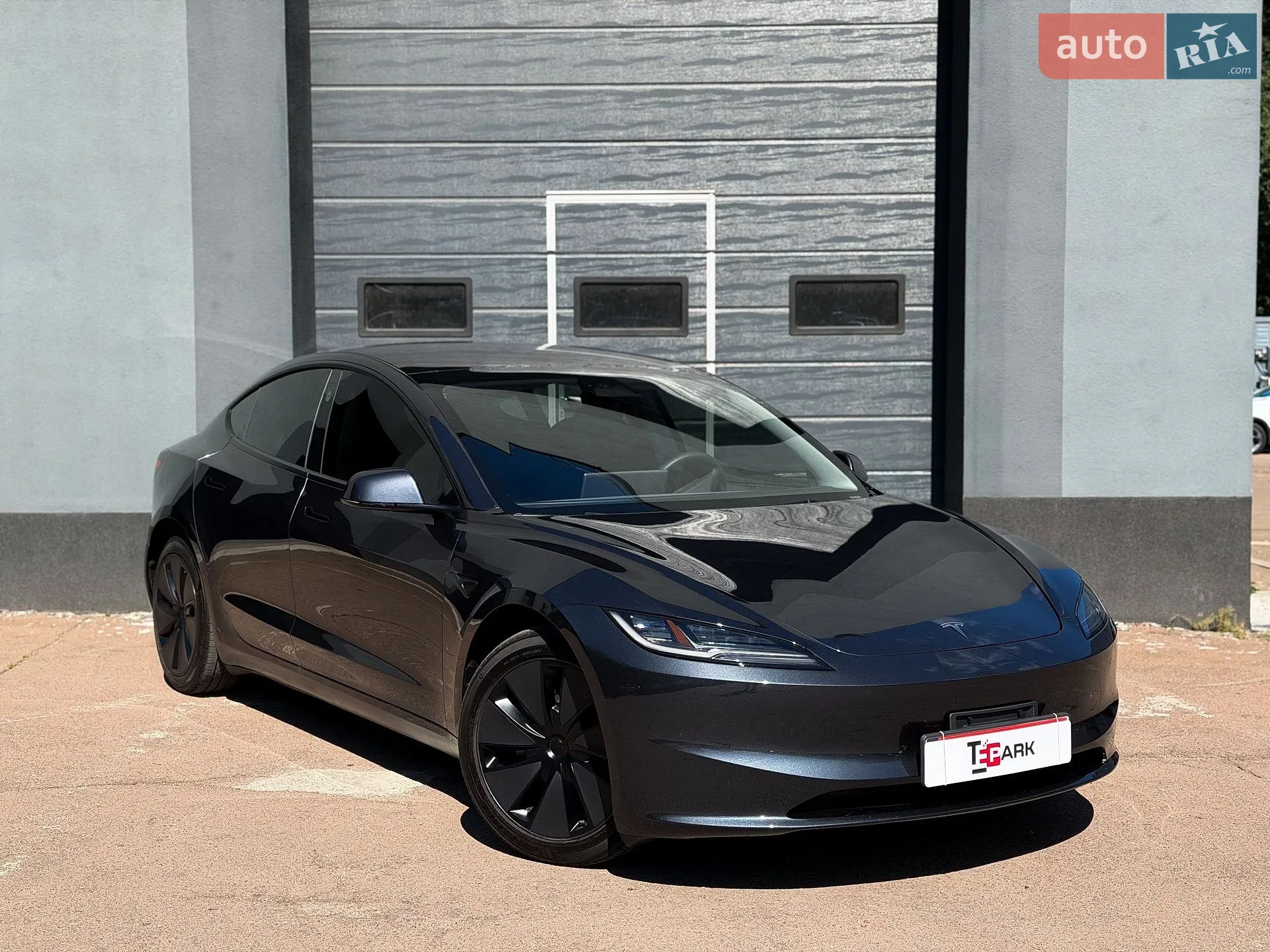 Tesla Model 3, 2024