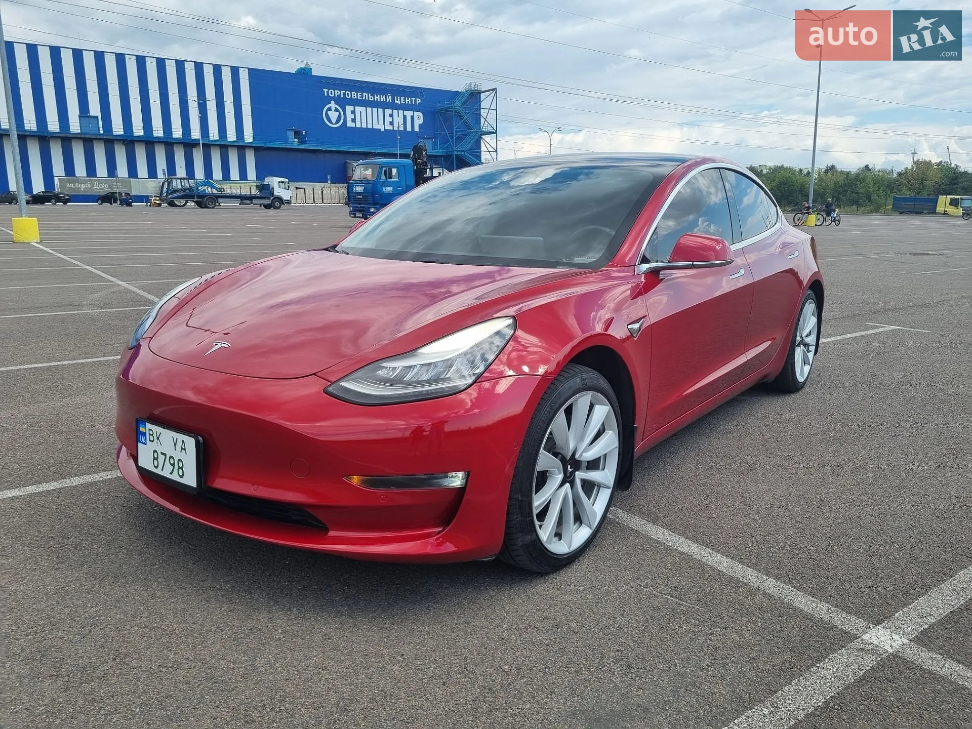 Tesla Model 3, 2019