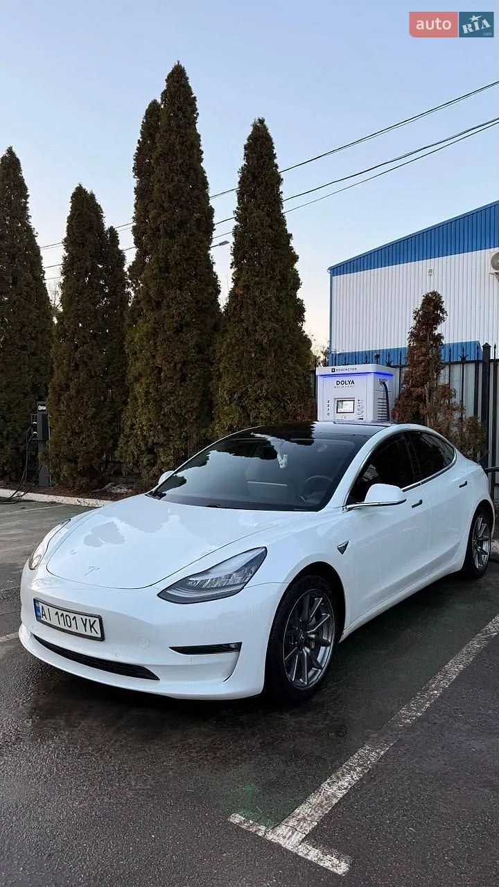 Tesla Model 3, 2019