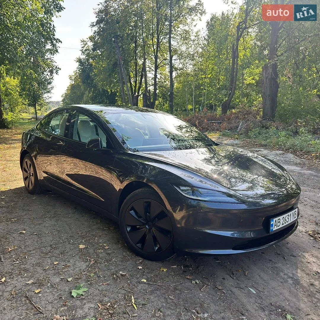 Tesla Model 3, 2024