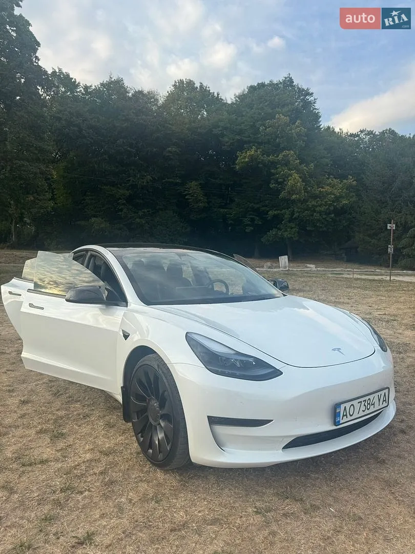 Tesla Model 3, 2023
