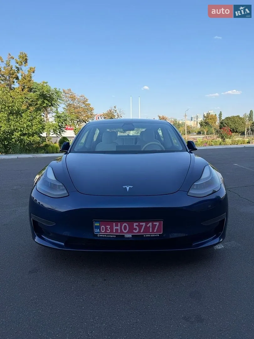 Tesla Model 3, 2021