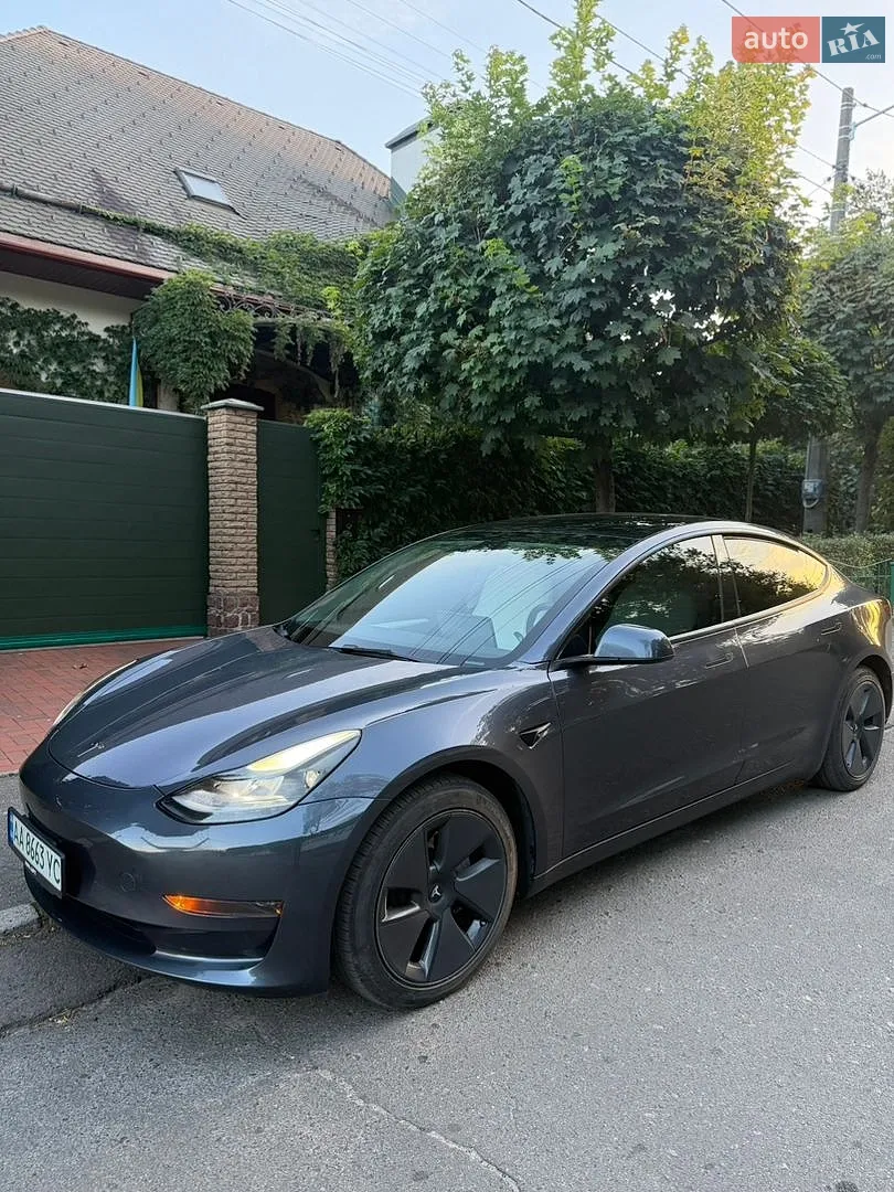 Tesla Model 3, 2022