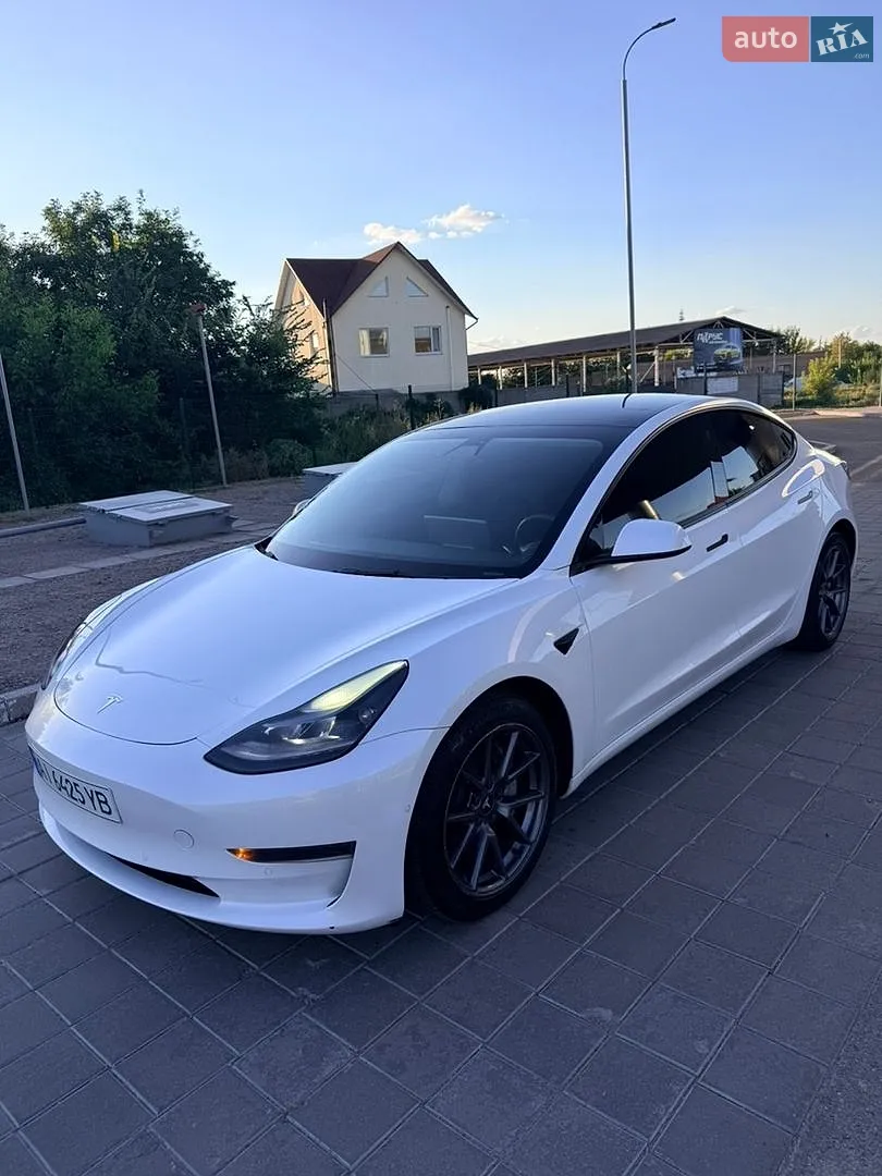 Tesla Model 3, 2021