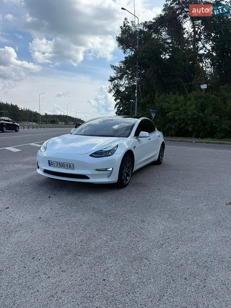 Tesla Model 3, 2020