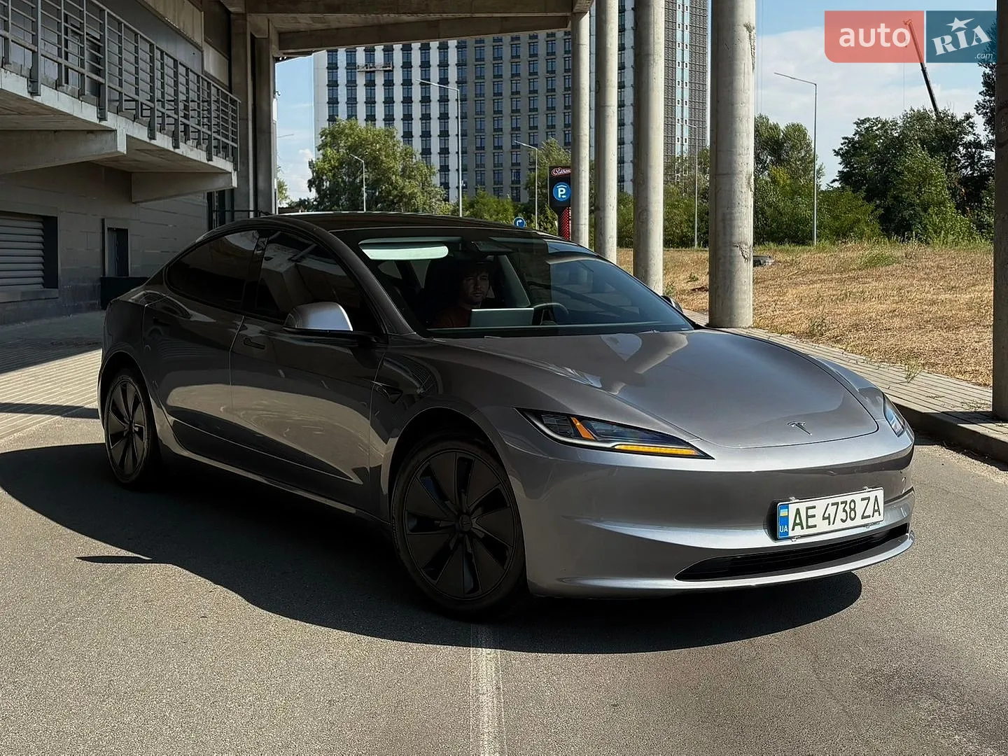 Tesla Model 3, 2024