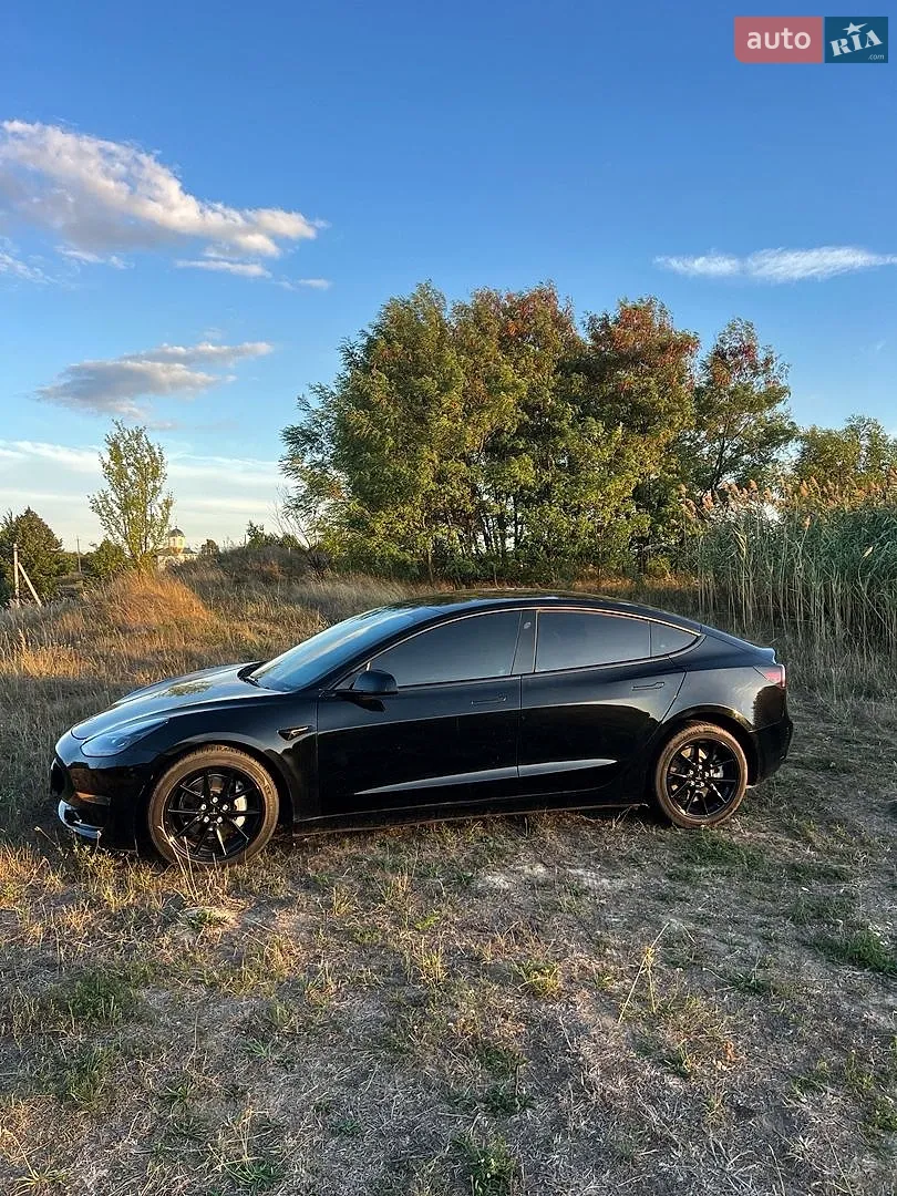 Tesla Model 3, 2023